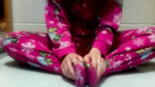 she pees her pijamas